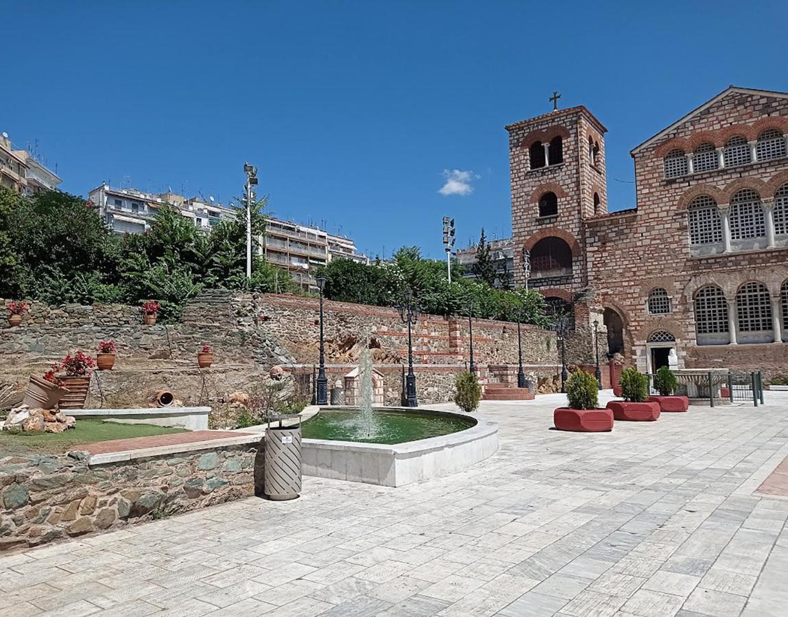 Apartament Nona's *